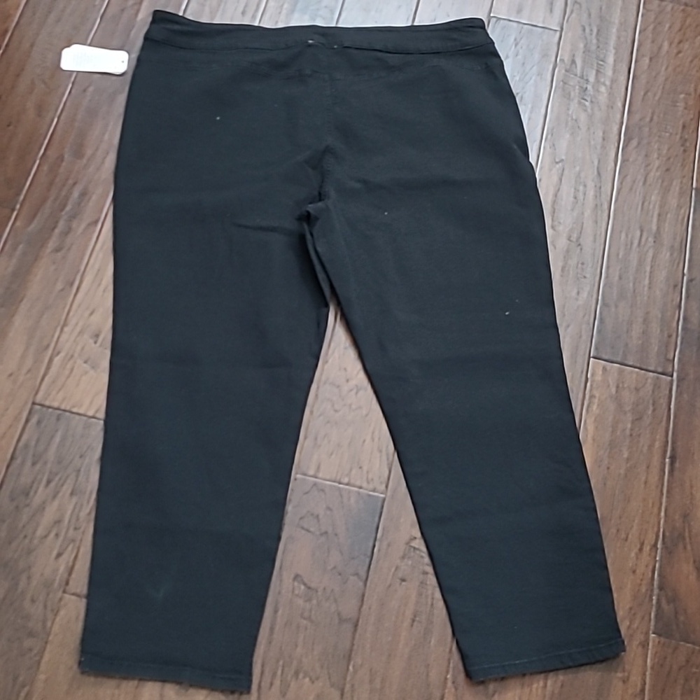NWT Allison Daley Black Slim Straight Pullon Jeans size 24W - Picture 2 of 8
